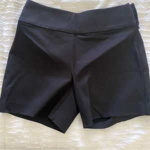 Boston Proper flat front, side zip shorts; size 4